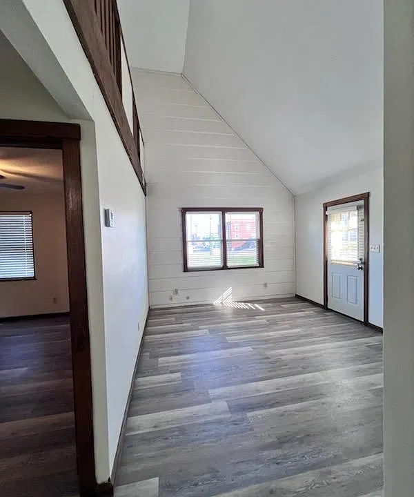 116 W South St