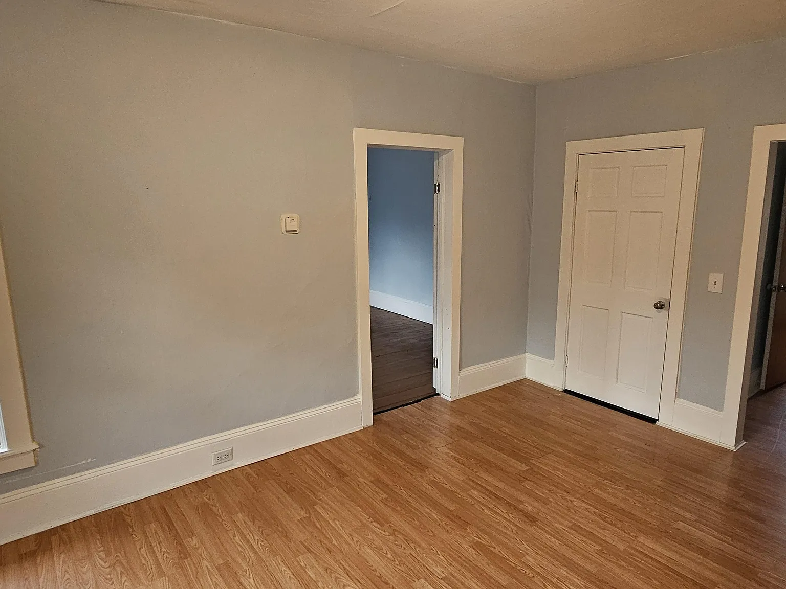 1 bed, 900 sqft, $1,150 — Photo 4