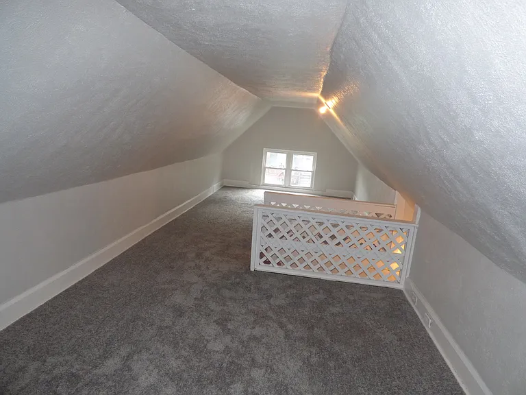 406 Grove St — Photo 13