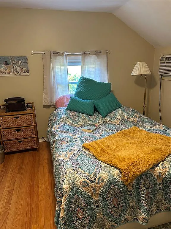 3 bed, 1600 sqft, $2,500 — Photo 3