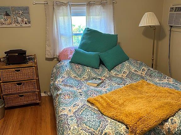 3rd image of 15 Earl Ave #15