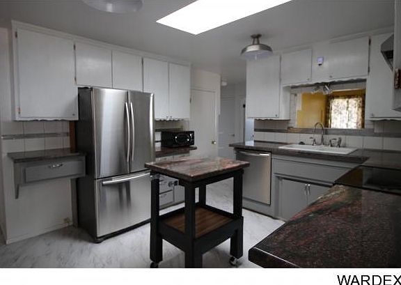 4th image of 311 N 6th St