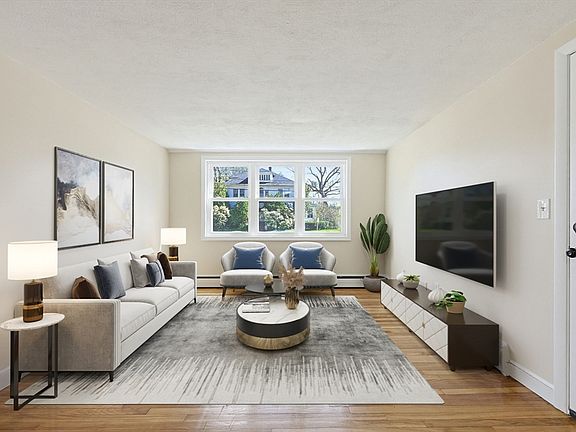 4th image of 425 W Elm St APT 7