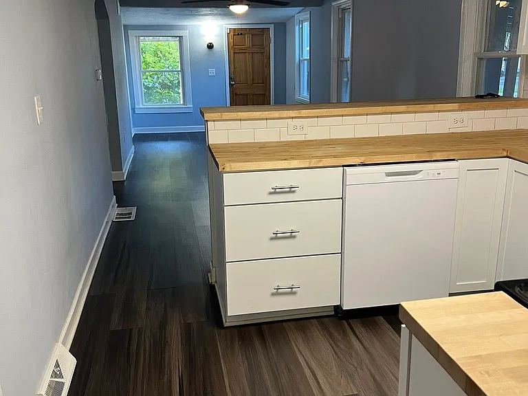 4386 E Lake Rd — Photo 3