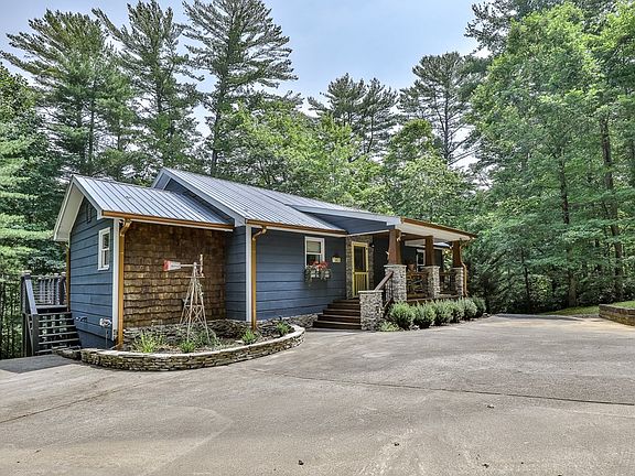 4th image of 142 Clubhouse Ct