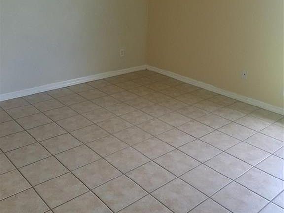 5th image of 2100/2102 Haviland Ave S