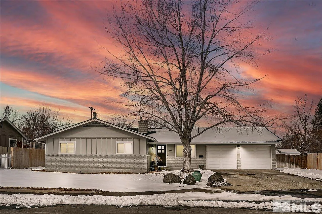 1001 Golconda Dr photo 1