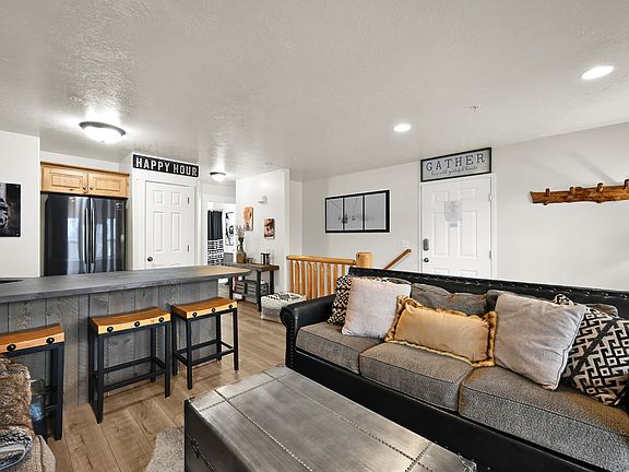 4th image of 3612 N Huntsman Path Unit 608