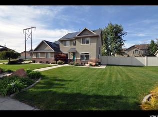 2112 Lonestar Dr, Farmington, UT 84025