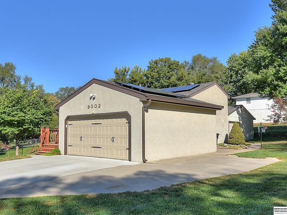 3rd image of 8002 Arlington Dr