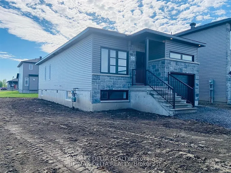 517 Chambord St #A — Photo 2