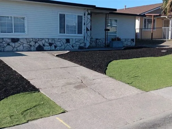 517 Banks Dr, Richmond, CA 94806