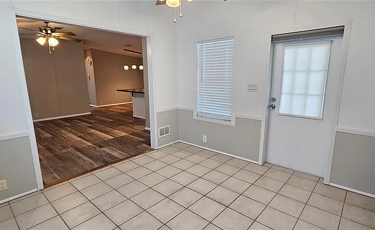 8410 Wagon Wheel Cir — Photo 4