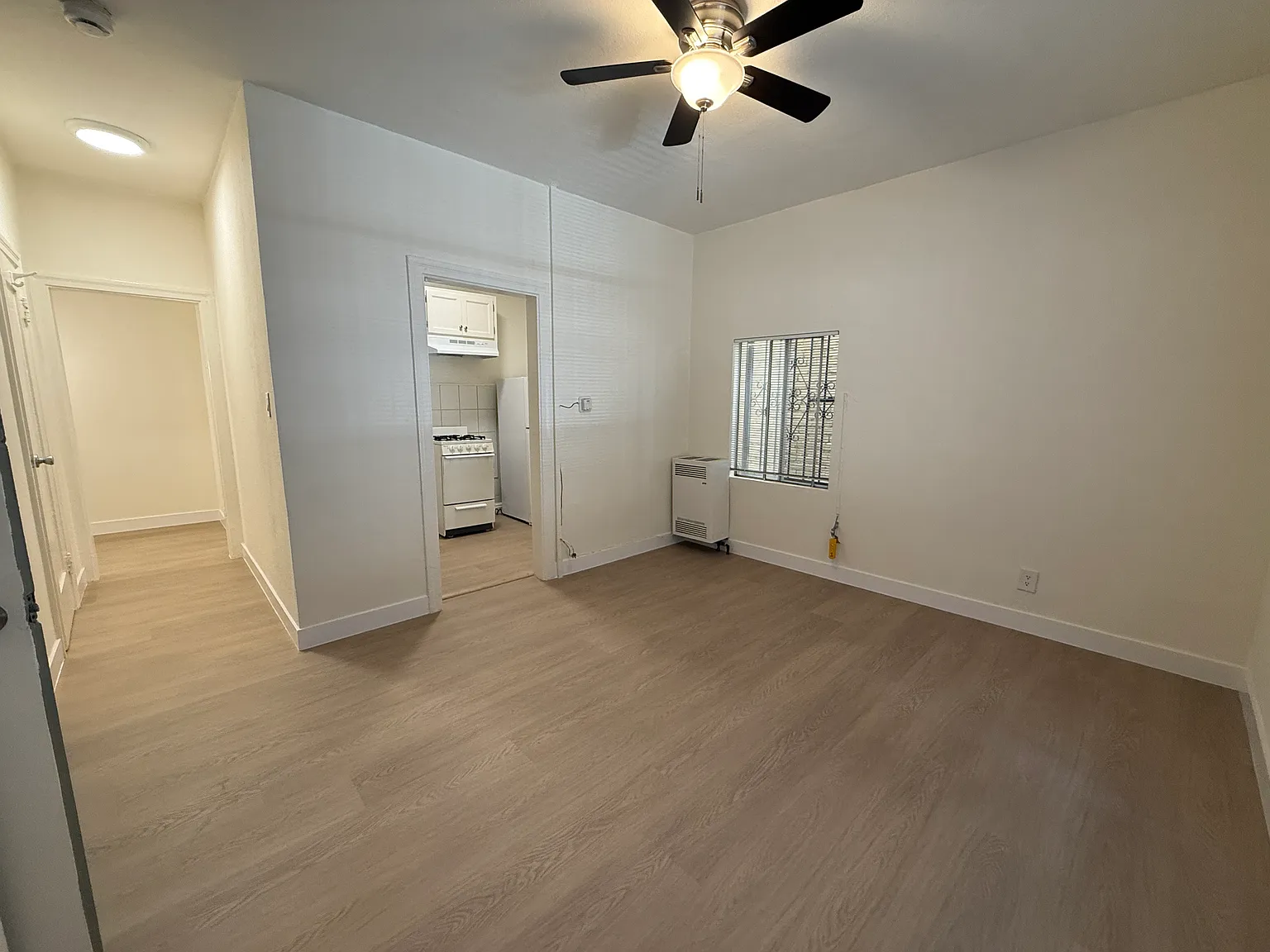 Studio, 500 sqft, $1,350 — Photo 3