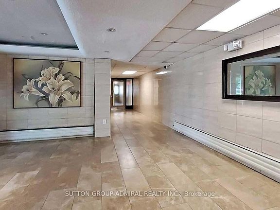 3rd image of 8 Kingsbridge Ct Unit 108