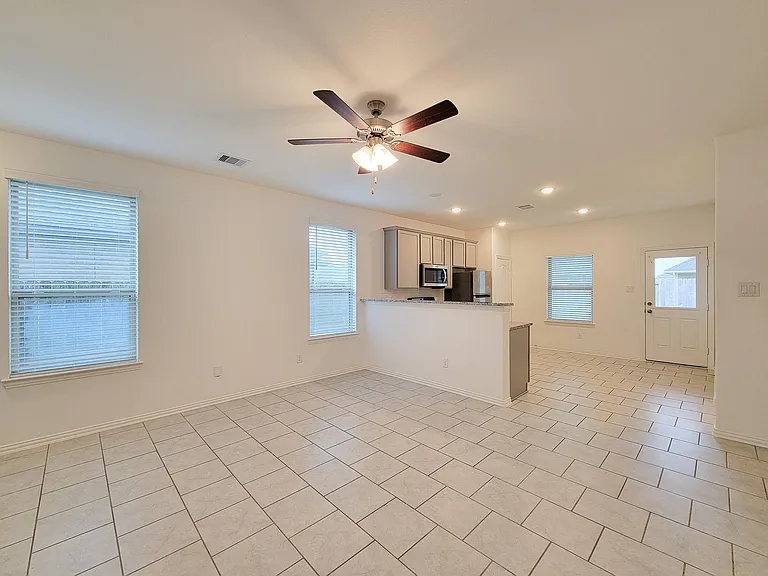 31351 Horseshoe Meadow Bend Ln — Photo 16