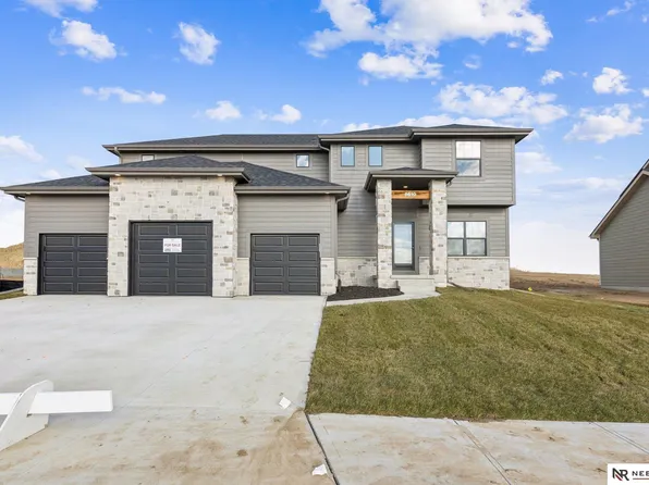 12705 Glenn St, Omaha, NE 68138