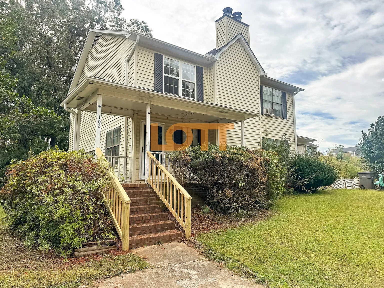 2 bed, 1.5 bath, 1000 sqft, $1,200 — Photo 2