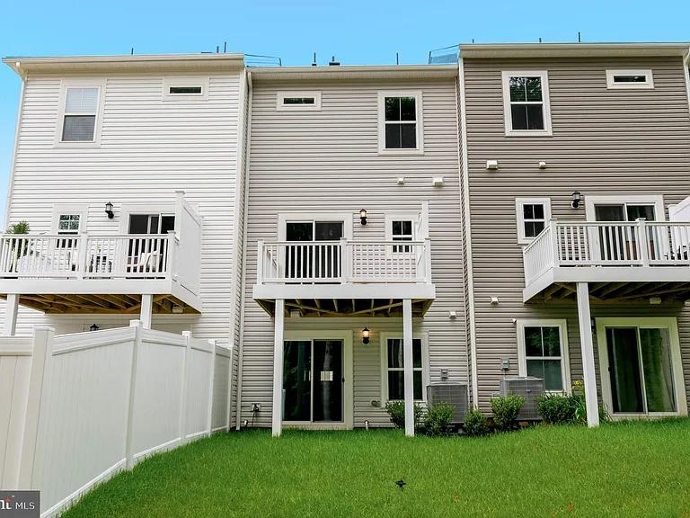 5616 Ludlow Pl — Photo 47