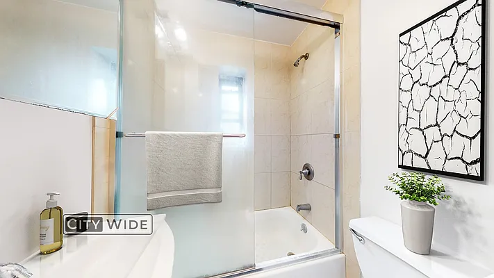 Rented by City Wide Apartments | media 23