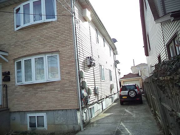 5th image of 174-28 140th Ave