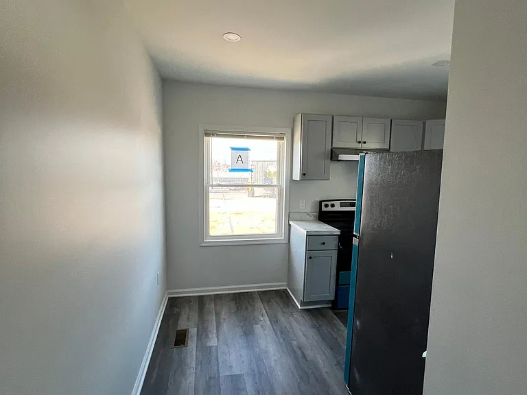 10876 York Rd #4 — Photo 10