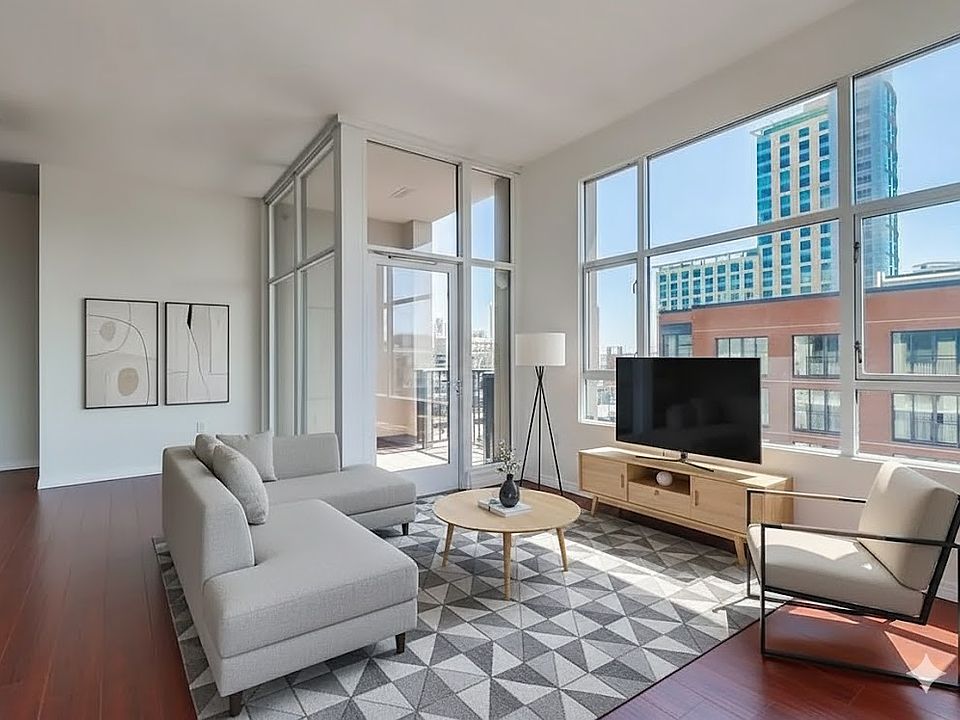 1st image of 530 K St Unit 1112