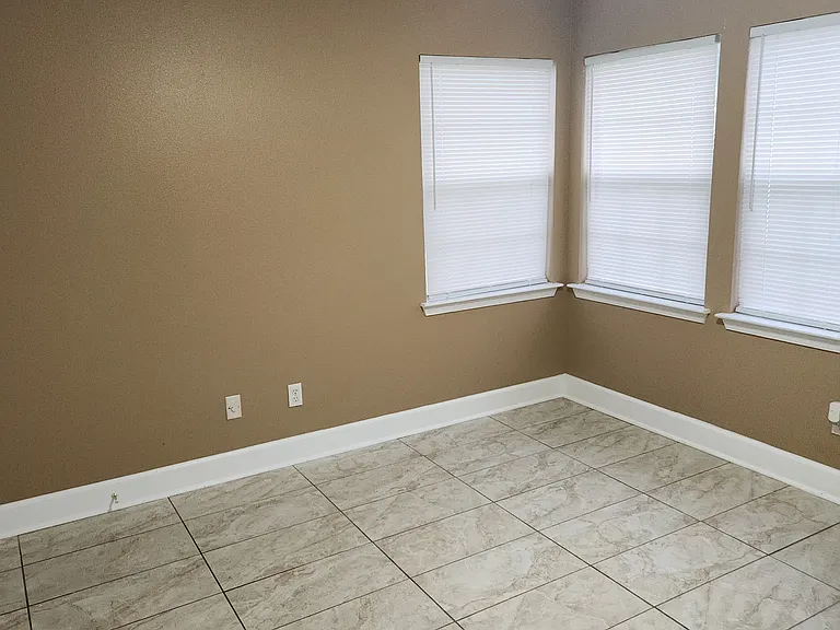 3333 Mandeville St — Photo 8