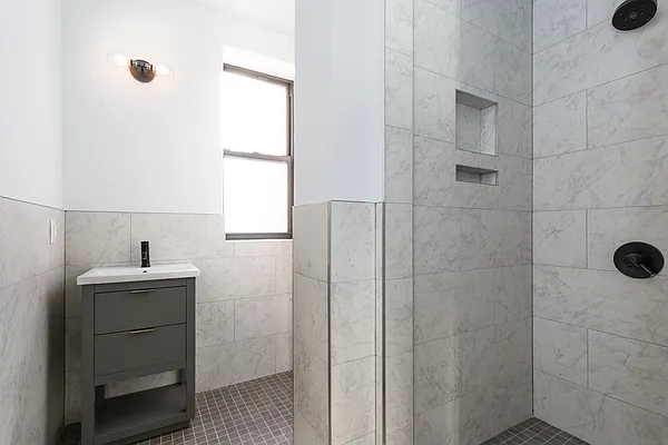 Rented by Dalan Rentals | media 31