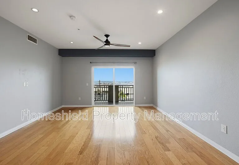 2330 1st Ave #411 — Photo 8
