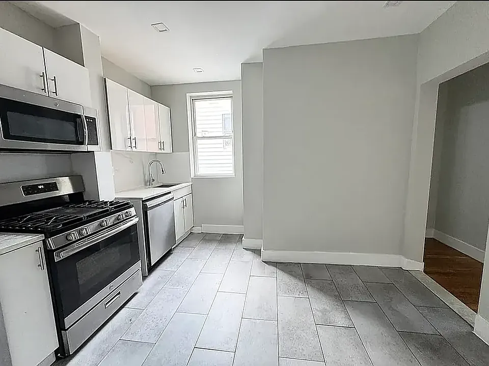 5995 Riverdale Ave #3F