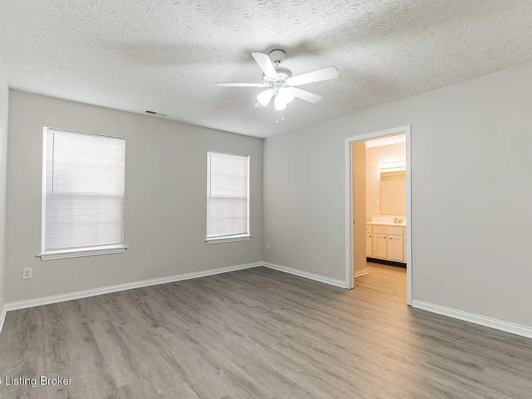 7121 Blue Stream Ct — Photo 11