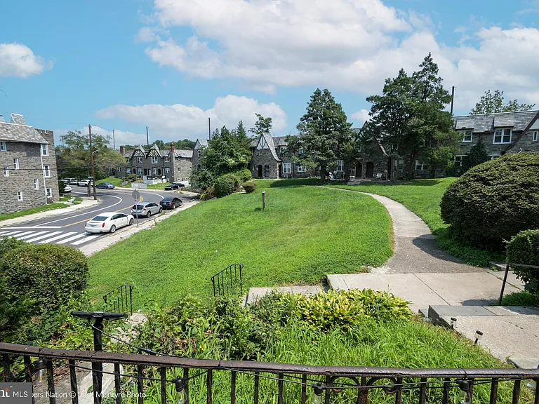 5200 W Montgomery Ave #-W — Photo 2