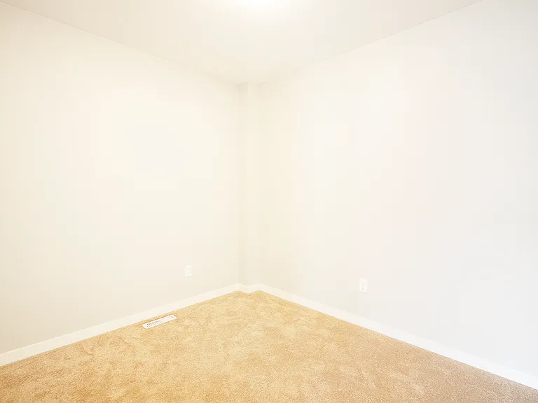 100 Southview Cres #1401 — Photo 12