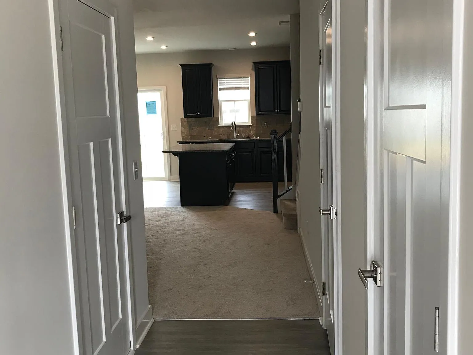 3 bed, 2.5 bath, 1600 sqft, $1,800 — Photo 3