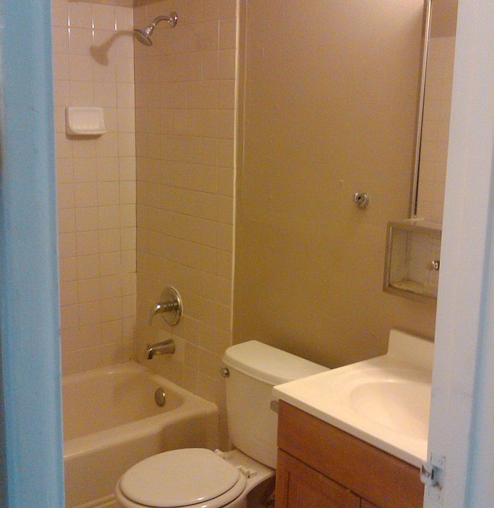 Bonanza 1804 - Bathroom