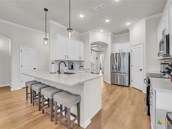 4th image of 614 Stonehouse Ln