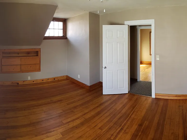 43 McKinley Pl N — Photo 10