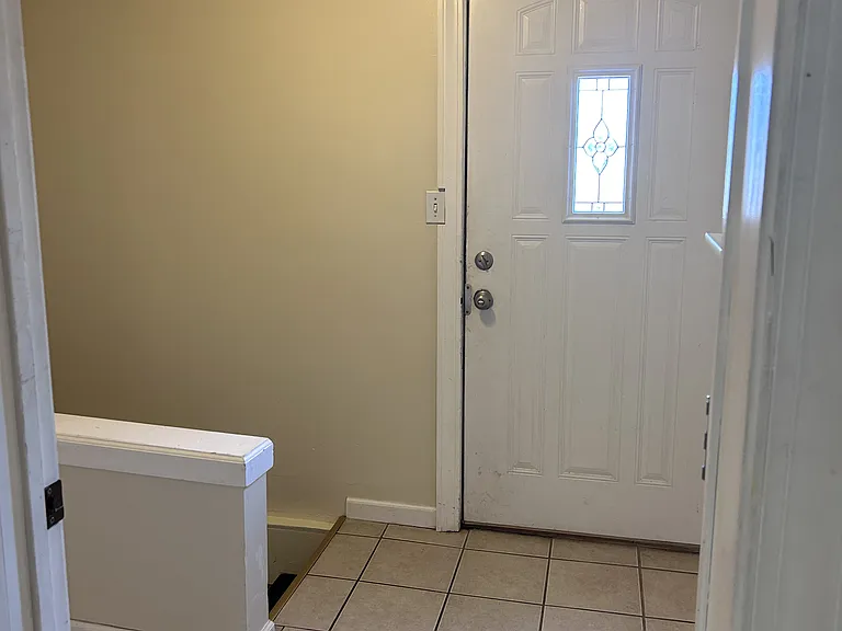 1141 Charleston St — Photo 3