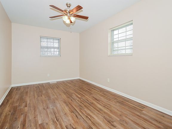5th image of 10311 Baribeau Ln