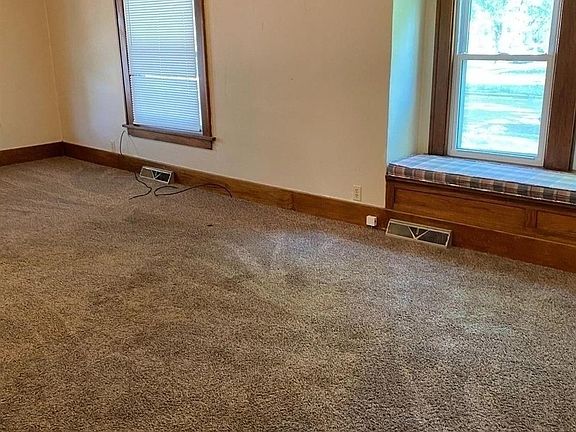 2nd image of 454 S 11th St