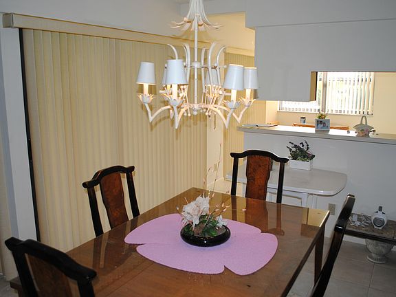 3rd image of 3991 SW Greenwood Way Unit 3-C