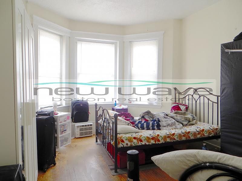 1st image of 89 Park Dr #27