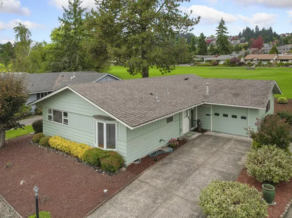 15815 SW Royalty Pkwy, King City, OR 97224