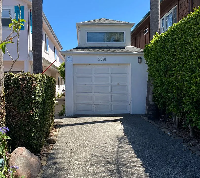 6581 Del Playa Dr