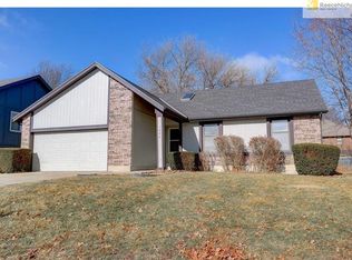 1006 SE 5th Ter, Lees Summit, MO 64063