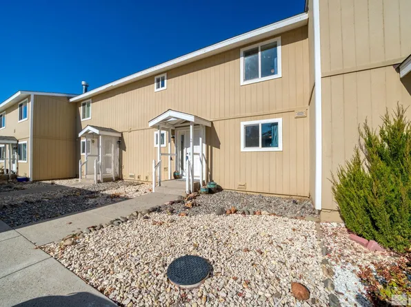 1265 Redwood Cir APT 2, Gardnerville, NV 89460