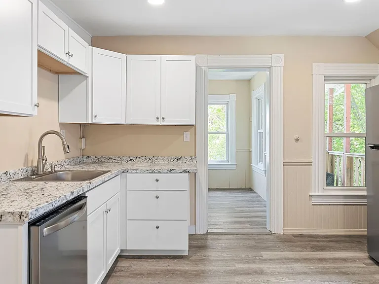 108 Dartmouth St — Photo 5