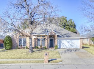8625 Madison Dr, North Richland Hills, TX 76182