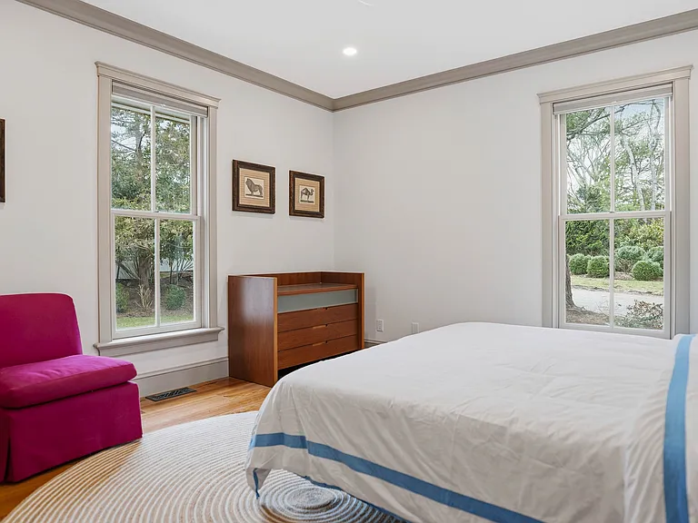 32 Oakland Ave — Photo 29